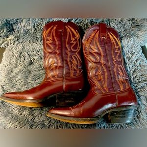 Women’s cowboy boots